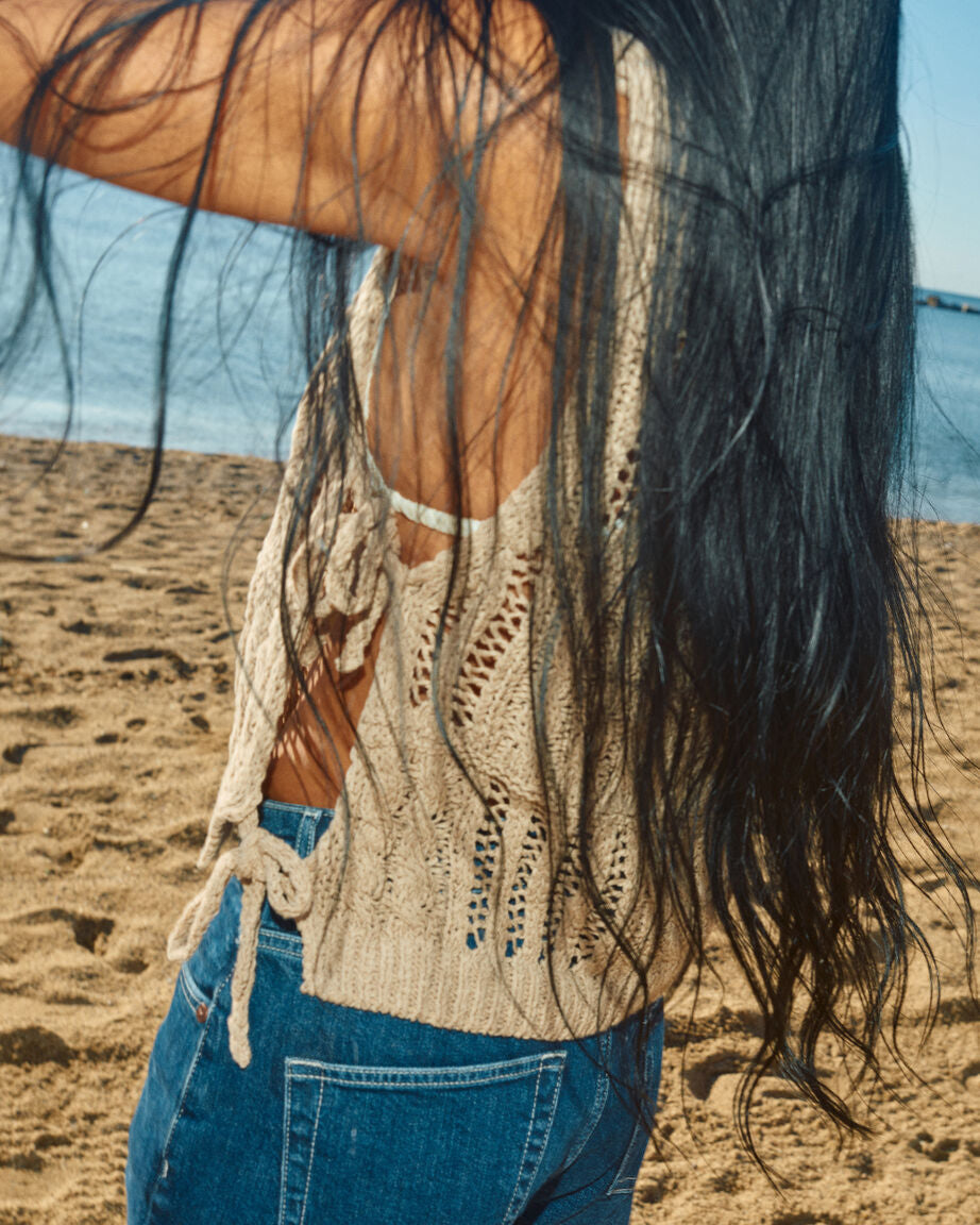 Modelshot / Travertine / Detail